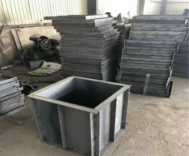 1639522558463563.jpg 鋼結構基礎墩模具3.jpg